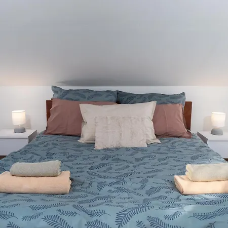 Appartamento Attic Oasis - 2 Bedroom Zara